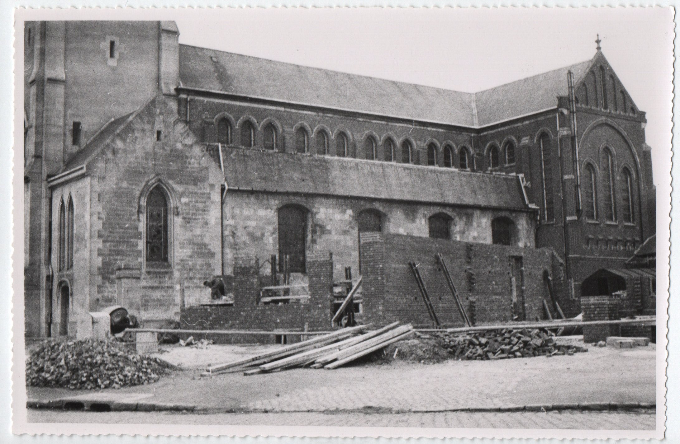 Place de l'Église (4)