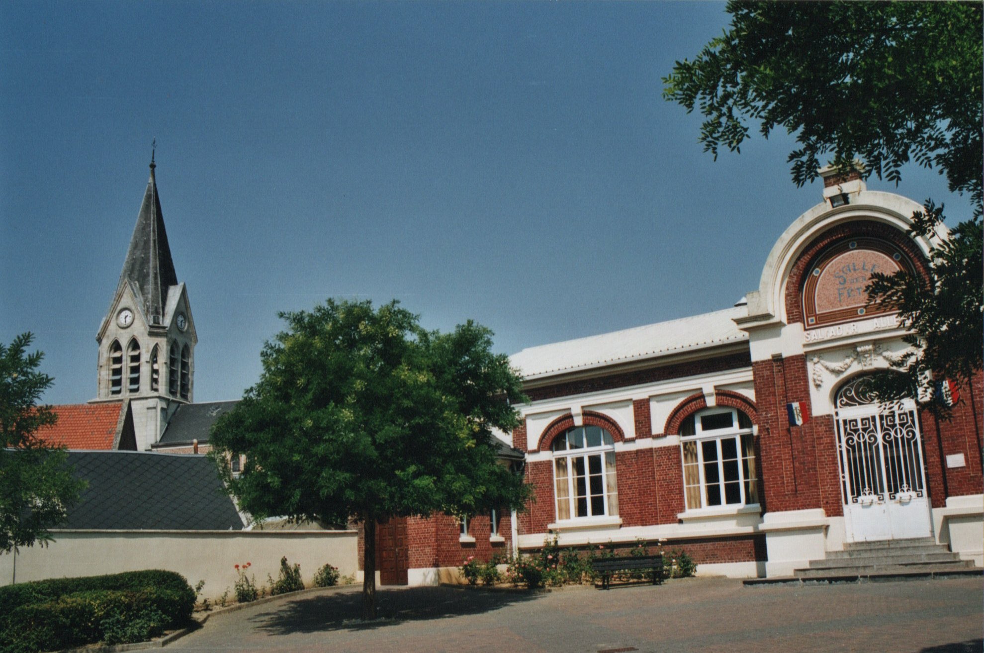 Salle des fêtes (2)