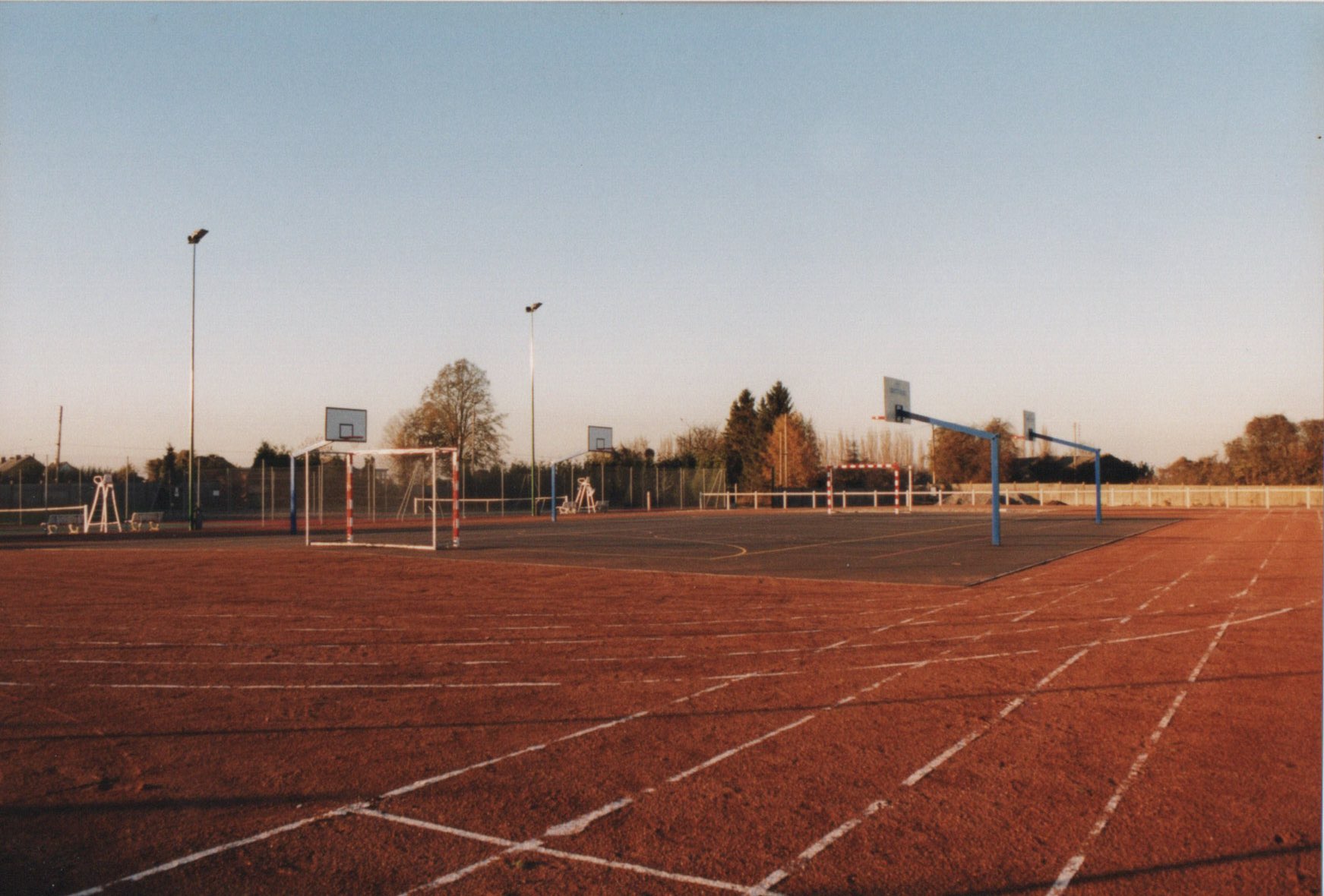 Construction du terrain de basket