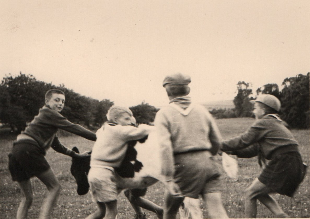 Enfants dans la nature